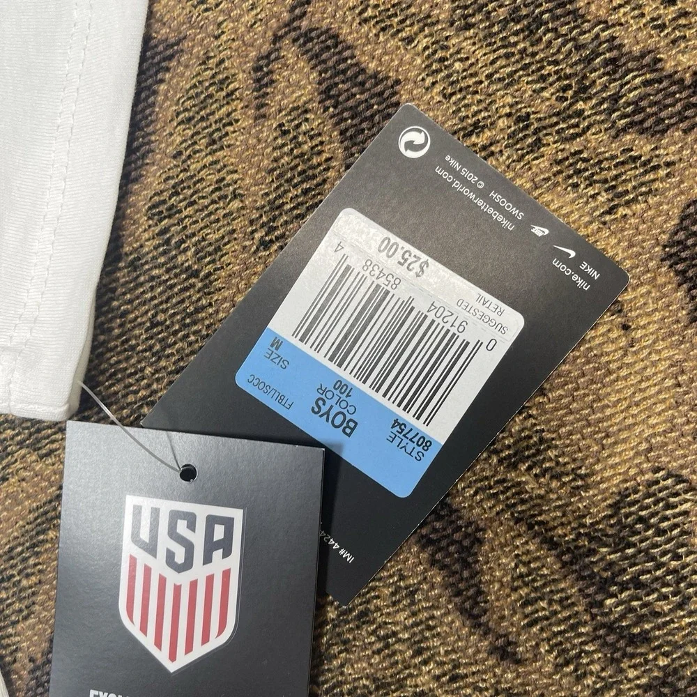 Team USA Soccer Crest White Nike Athletic Cut T-Shirt Youth Size Medium New